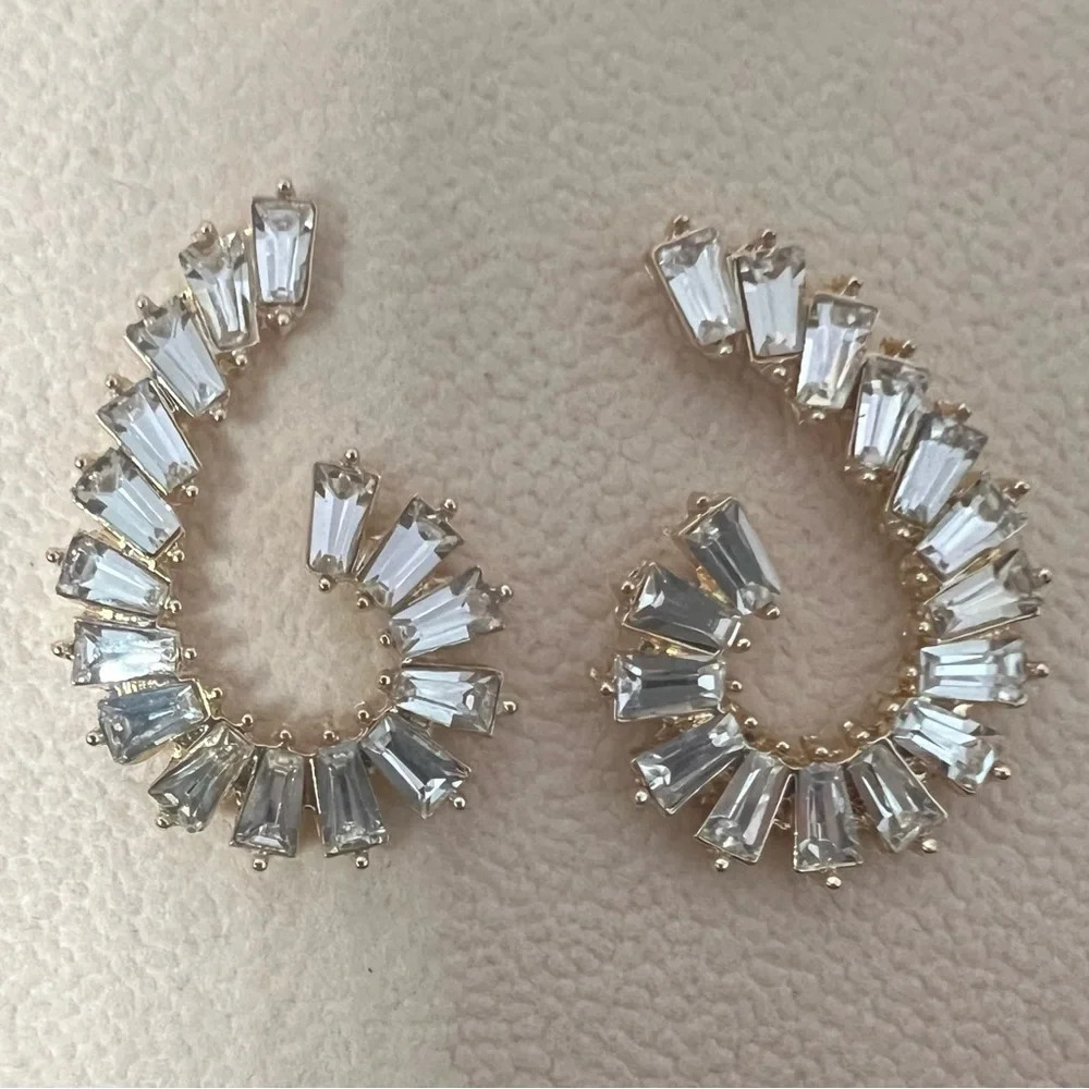 SPIRAL EARRING - Picture 2 of 6